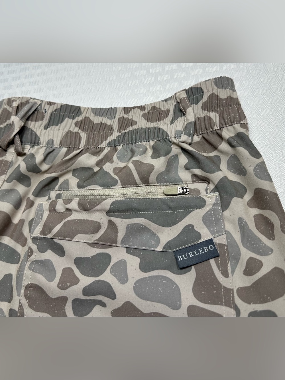 Burlebo Everyday Shorts 7” Classic Deer Camo Men’s L - Stretch Performance EXC.!
